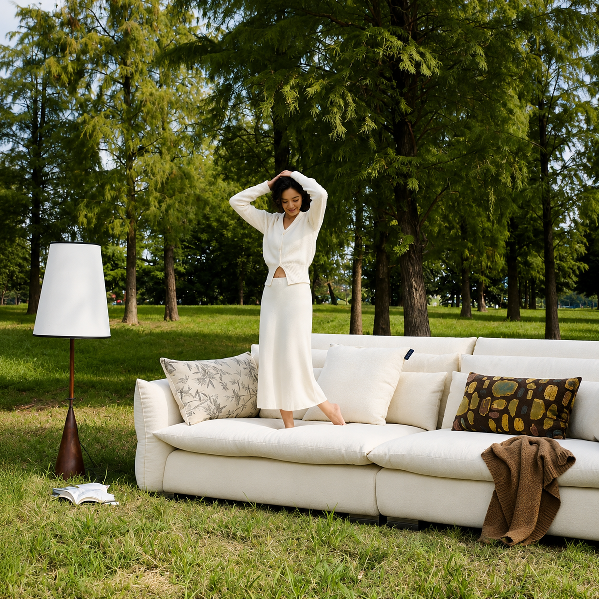 Elara Lounge Sofa in Chenille